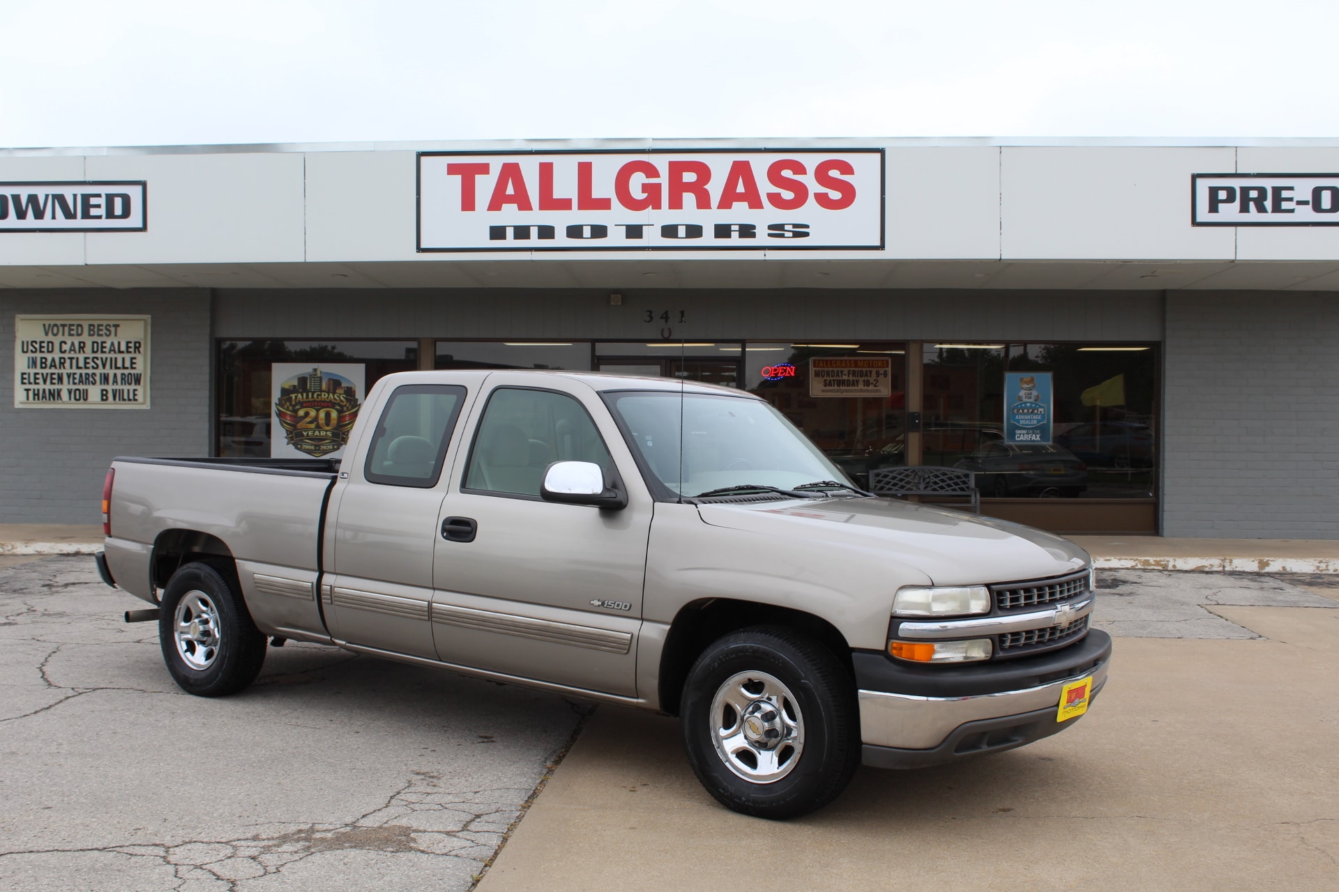 chevrolet silverado 1500 2002 2GCEC19V021138551 image chevrolet silverado 1500 2002 2GCEC19V021138551 image